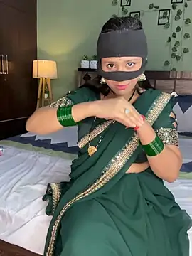 Snapshot of your_bhabhi_love chatting on 07-25-26, 05:30 your bhabhi love online show from 07-25-26, 05:30