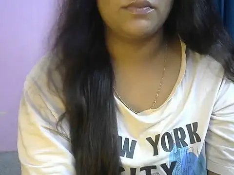 Snapshot of QUEEN-OF-QUEEN chatting on 07-29-26, 07:13 QUEEN-OF-QUEEN online show from 07-29-26, 07:13