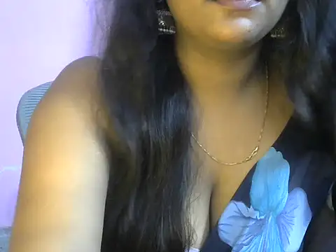 Snapshot of QUEEN-OF-QUEEN chatting on 06-27-26, 07:53 QUEEN-OF-QUEEN online show from 06-27-26, 07:53