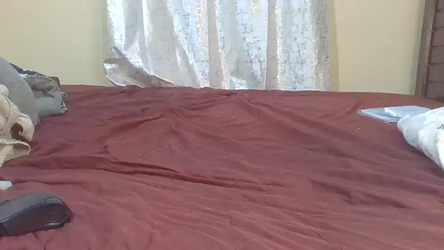 Snapshot of ndivhuwomuleya chatting on 05-12-26, 04:13 ndivhuwomuleya online show from 05-12-26, 04:13