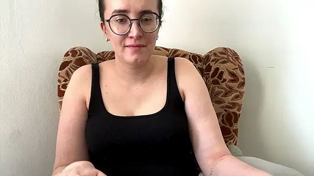 SofiaTease online show from 04-13-26, 12:20