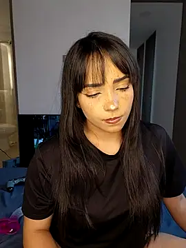 Hannae3 online show from 05-18-26, 10:03
