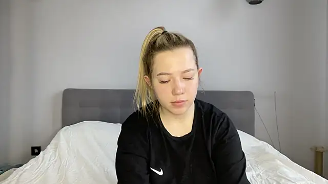 alyrasun online show from 03-25-26, 06:13