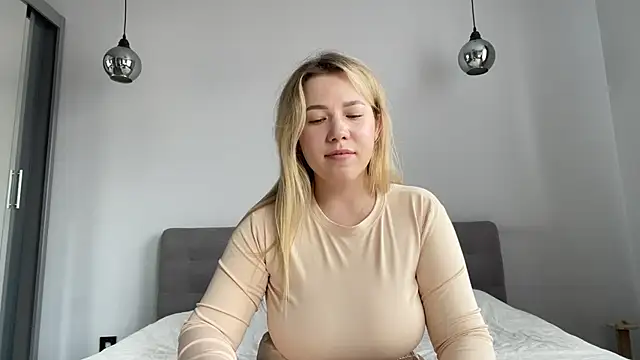 alyrasun online show from 06-21-26, 09:37
