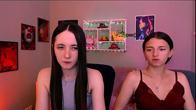 Snapshot of bella_dorn chatting on 06-16-26, 11:54 bella dorn online show from 06-16-26, 11:54