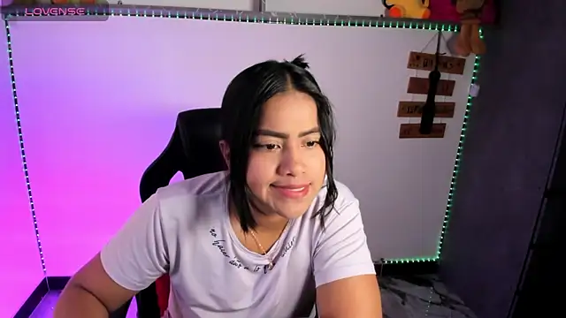 vickylatina  online show from 03-10-26, 01:04