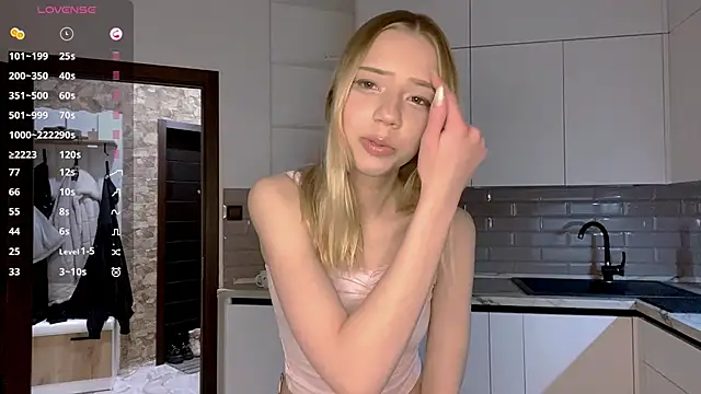 AliceGorley online show from 04-08-26, 06:20