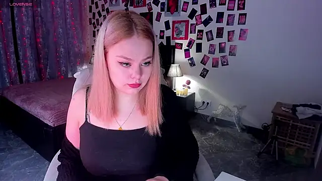 AmeliaMerris online show from 03-31-26, 08:33