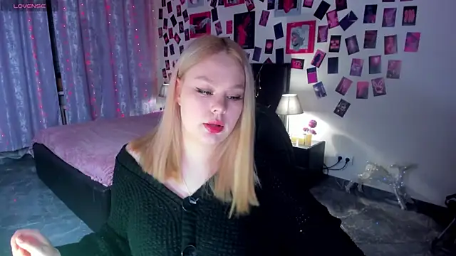 AmeliaMerris online show from 04-07-26, 08:32