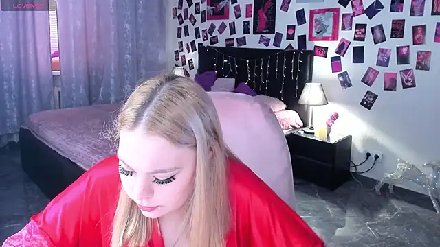 AmeliaMerris online show from 04-15-26, 10:54