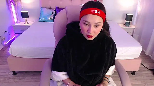 Snapshot of EILIIN07 chatting on 03-16-26, 01:04 EILIIN07 online show from 03-16-26, 01:04