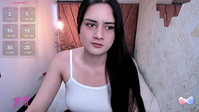 Zoe  Taylor   online show from 05-18-26, 11:48