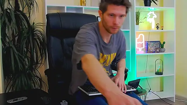 Eddie Baker online show from 04-28-26, 02:27