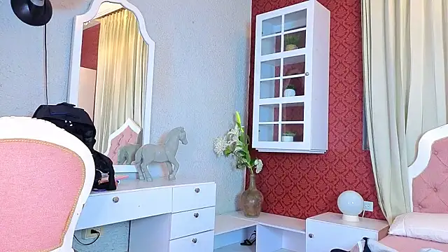 Sienna Dark online show from 04-15-26, 11:16