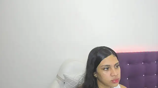 madelinesquirt online show from 05-18-26, 06:56
