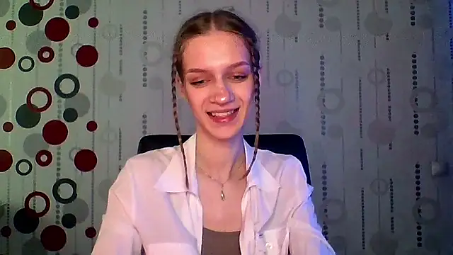 Chrissy Joyful online show from 05-26-26, 04:10