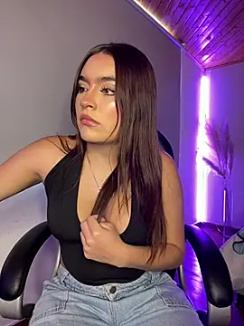 Issa pinkk online show from 03-13-26, 07:08