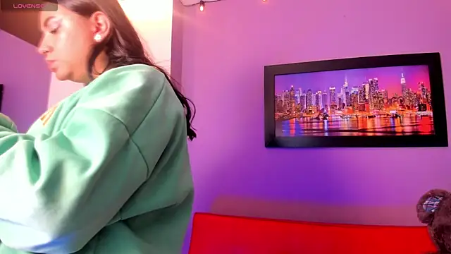 Lucyy tits online show from 06-19-26, 03:40