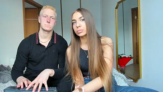 StepSisandStepBro online show from 04-18-26, 05:37