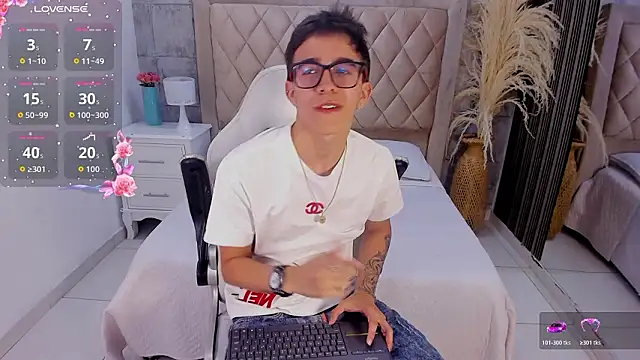 TylerCross  online show from 03-24-26, 09:48