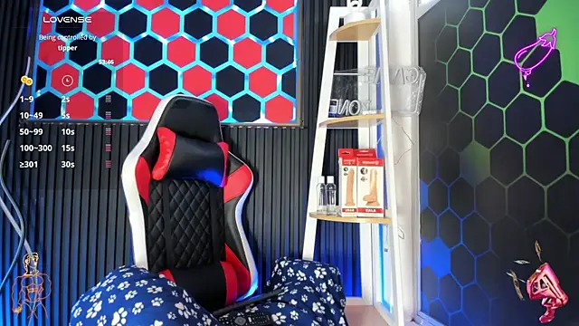 Cristopher Wild online show from 05-10-26, 08:22