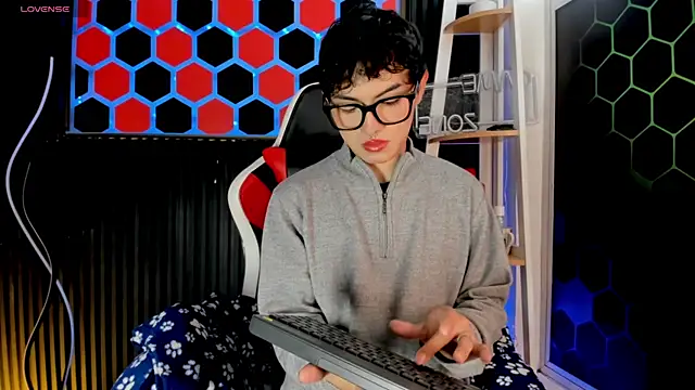 Cristopher Wild online show from 04-30-26, 08:16