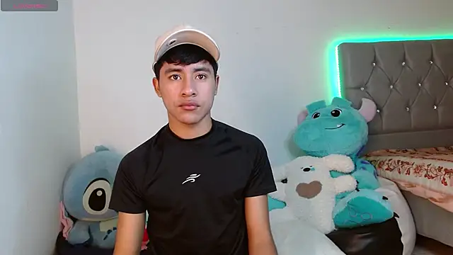 Snapshot of Sebas_fire4 chatting on 03-11-26, 02:55 Sebas fire4 online show from 03-11-26, 02:55