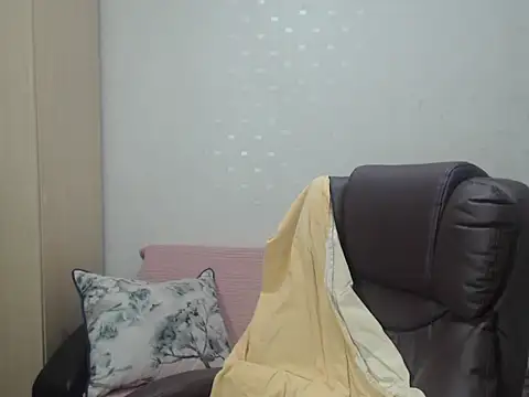 Snapshot of BlondEagleMuscle chatting on 03-15-26, 06:26 BlondEagleMuscle online show from 03-15-26, 06:26