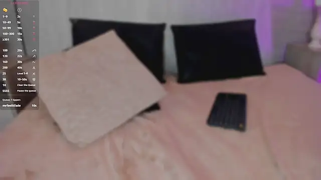 Lilyrousse  online show from 04-21-26, 07:20