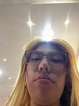 Lia Sterling online show from 04-19-26, 02:01