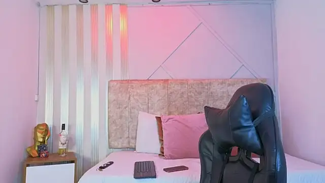 j belle  online show from 04-05-26, 01:07