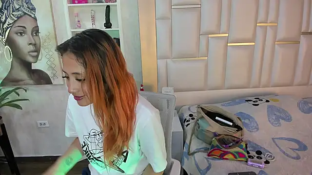 ZoeTaylorl online show from 06-10-26, 11:55
