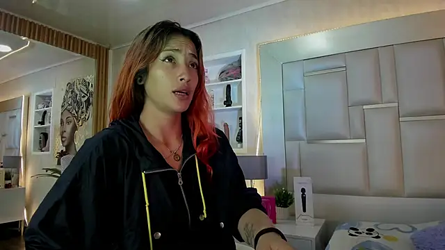 ZoeTaylorl online show from 05-16-26, 12:15
