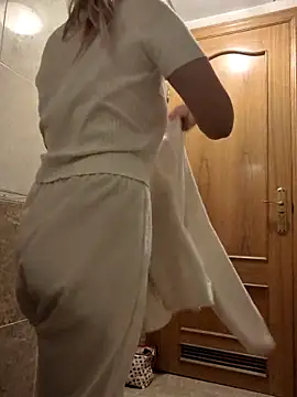 ManuelaX online show from 02-05-26, 08:26