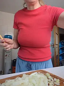 ManuelaX online show from 02-21-26, 12:18