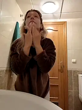 ManuelaX online show from 02-10-26, 05:34