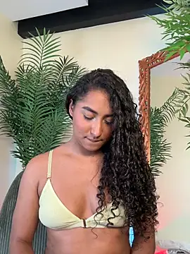 SoyJuliana 19 online show from 03-15-26, 04:08