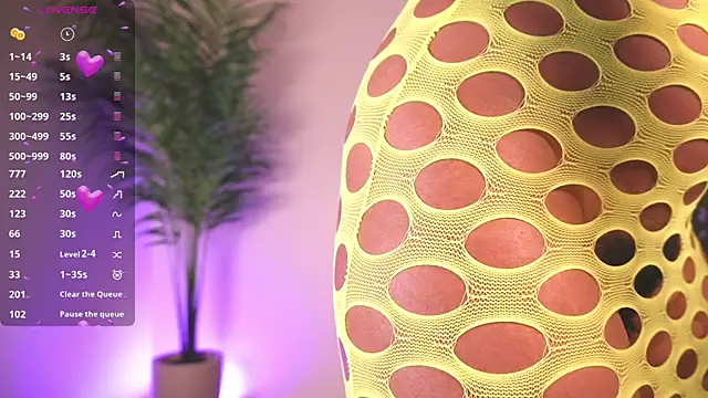 SoyJuliana 19 online show from 04-19-26, 03:29