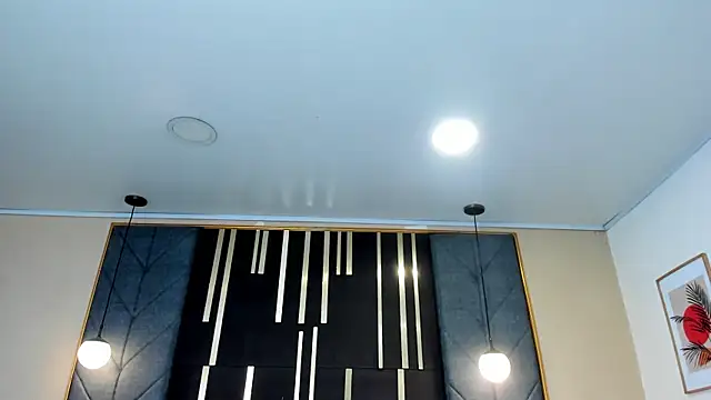 Snapshot of SofiiMontes chatting on 06-17-26, 11:53 SofiiMontes online show from 06-17-26, 11:53