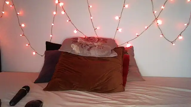 Snapshot of angeleclara@xh chatting on 04-18-26, 07:29 angeleclaraxh online show from 04-18-26, 07:29