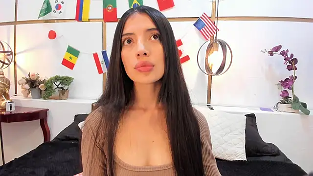 Snapshot of Cynthia1Fox chatting on 06-17-26, 07:57 Cynthia1Fox online show from 06-17-26, 07:57