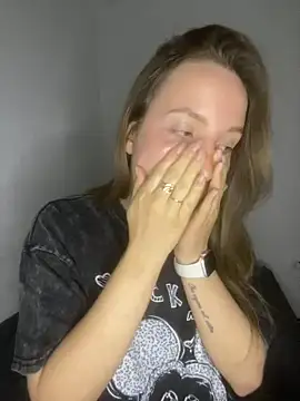 NeEdnaBradley online show from 03-31-26, 06:32