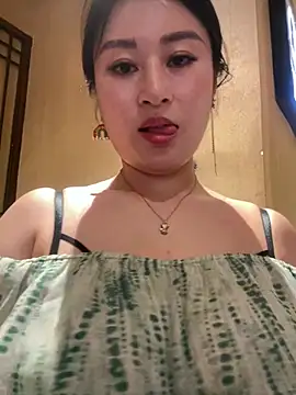 Yolanda9 online show from 05-11-26, 04:04