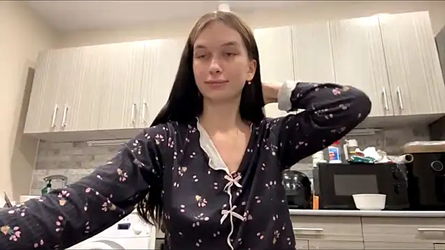 LaraDraggoo online show from 03-29-26, 07:15