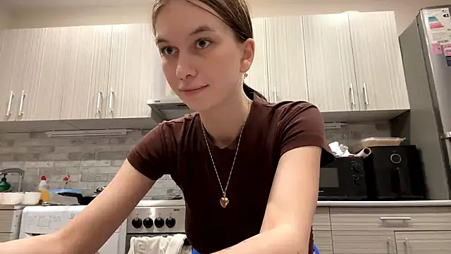 LaraDraggoo online show from 03-28-26, 07:26