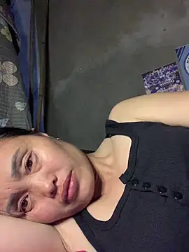 ten-girl-2k5 online show from 03-22-26, 12:40