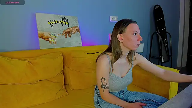 Lina Smilee online show from 03-10-26, 03:10