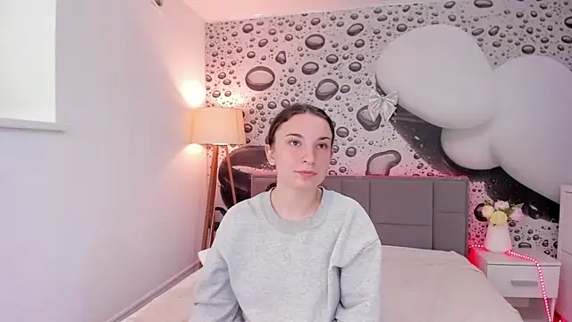 JosephineRows online show from 04-10-26, 12:23