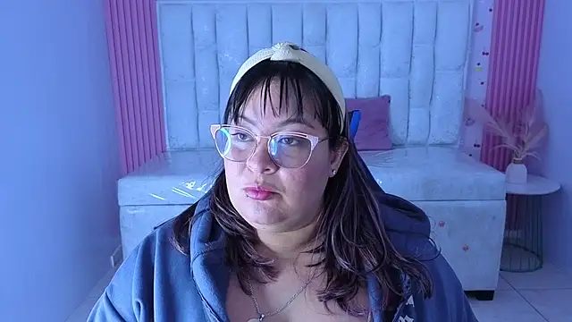 Astrid1 s online show from 03-11-26, 03:22