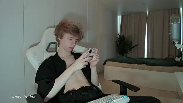 Wawesuc online show from 04-30-26, 06:20